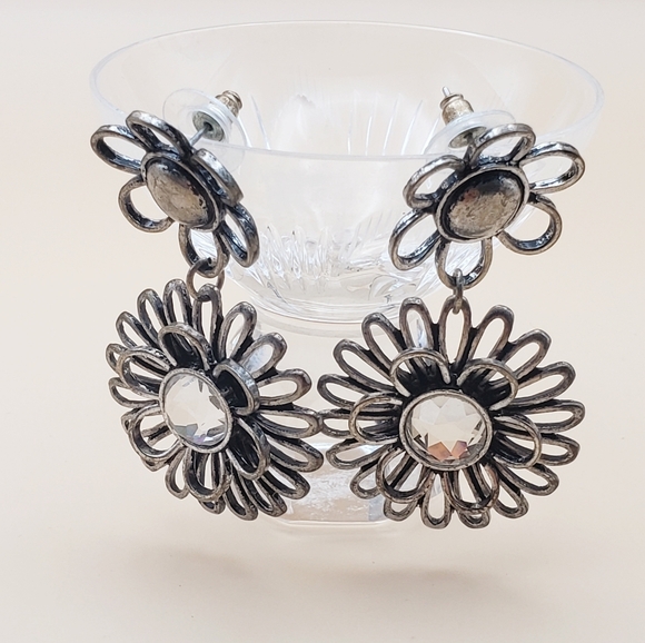 Vintage Silver Daisy and Rhinestone Dangle Earrings - Picture 3 of 5